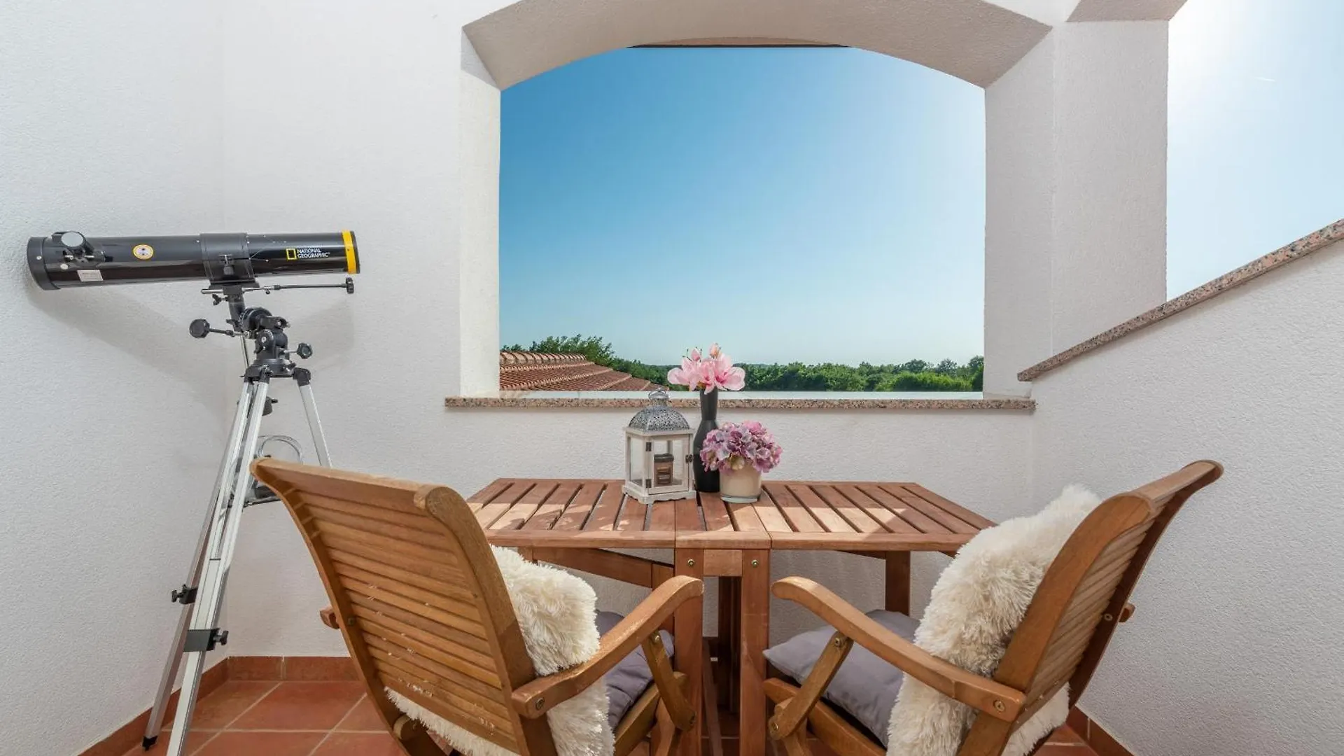 Beautiful Villa Sveta Anna With Jacuzzi In Tinjan